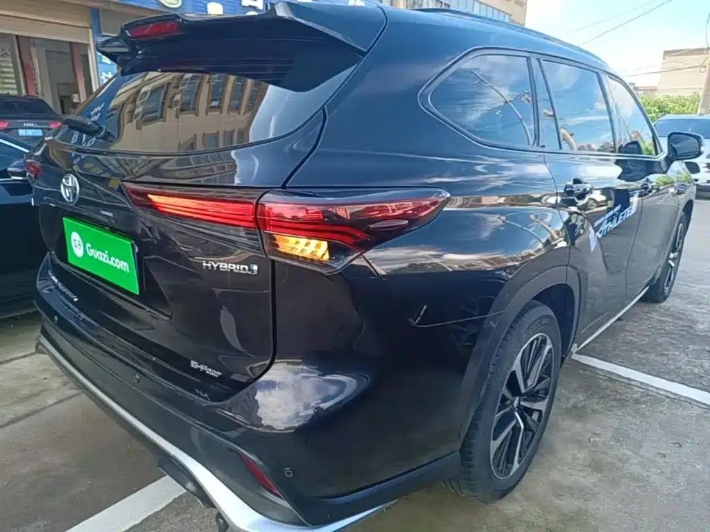 Crown Land Cruiser 2023 2.5L HEV 4WD Luxury Edition — миниатюра 7