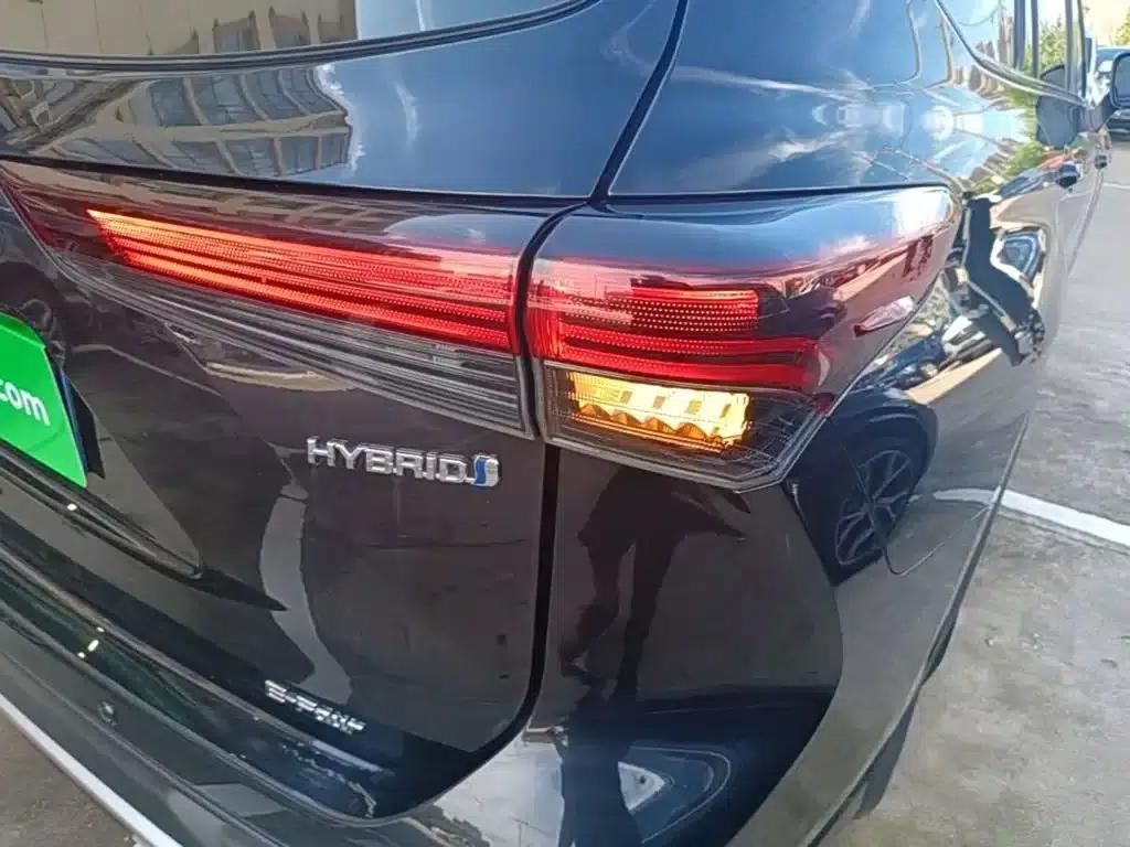 Crown Land Cruiser 2023 2.5L HEV 4WD Luxury Edition — миниатюра 8