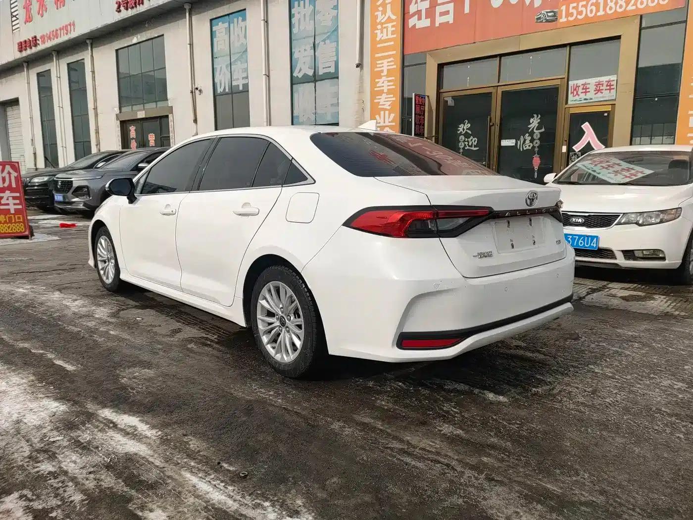 2022 Toyota Avalon 2.0L Elite Edition — миниатюра 4