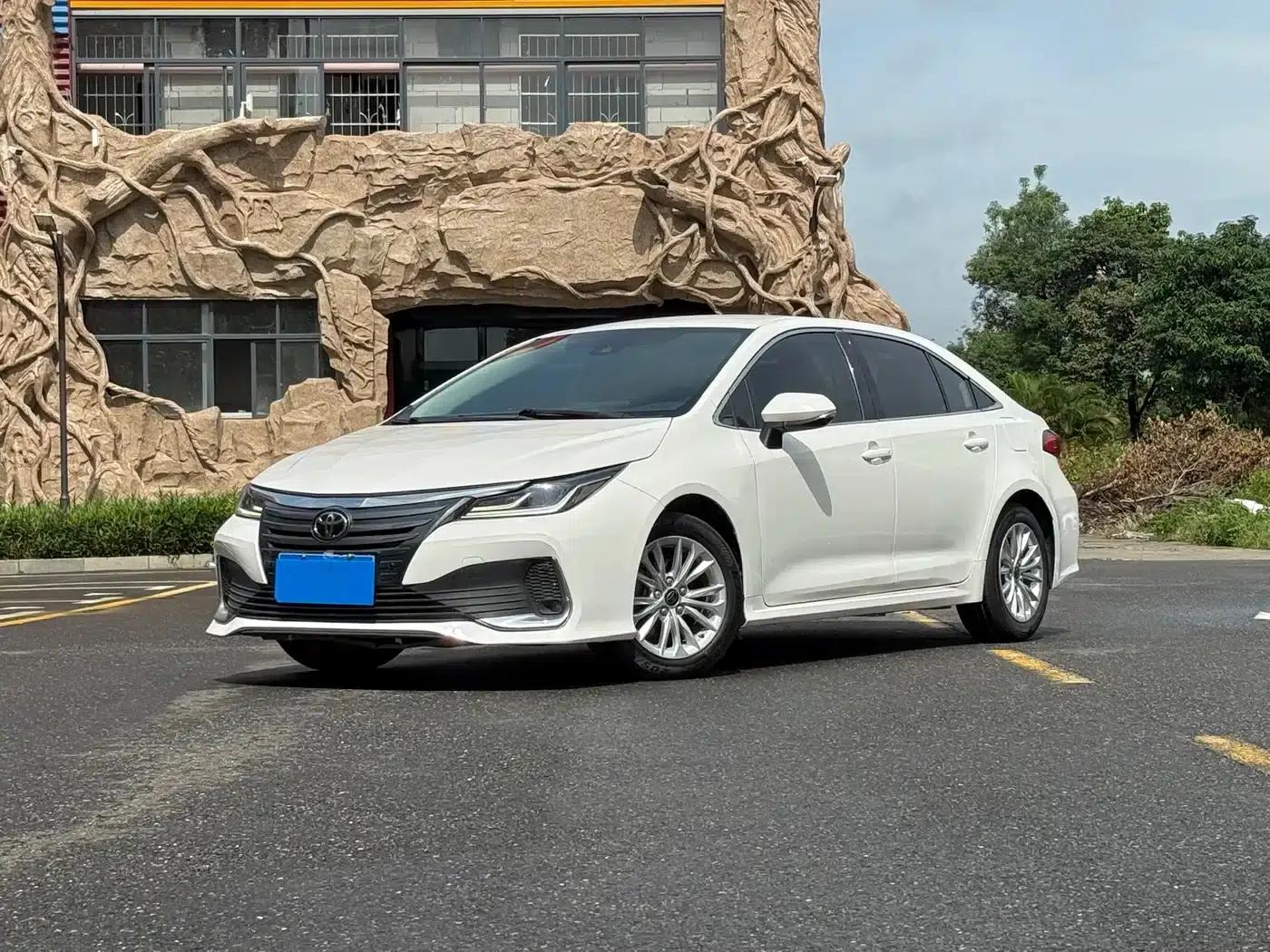 2022 Avalon 2.0L Pioneer Edition — миниатюра 1