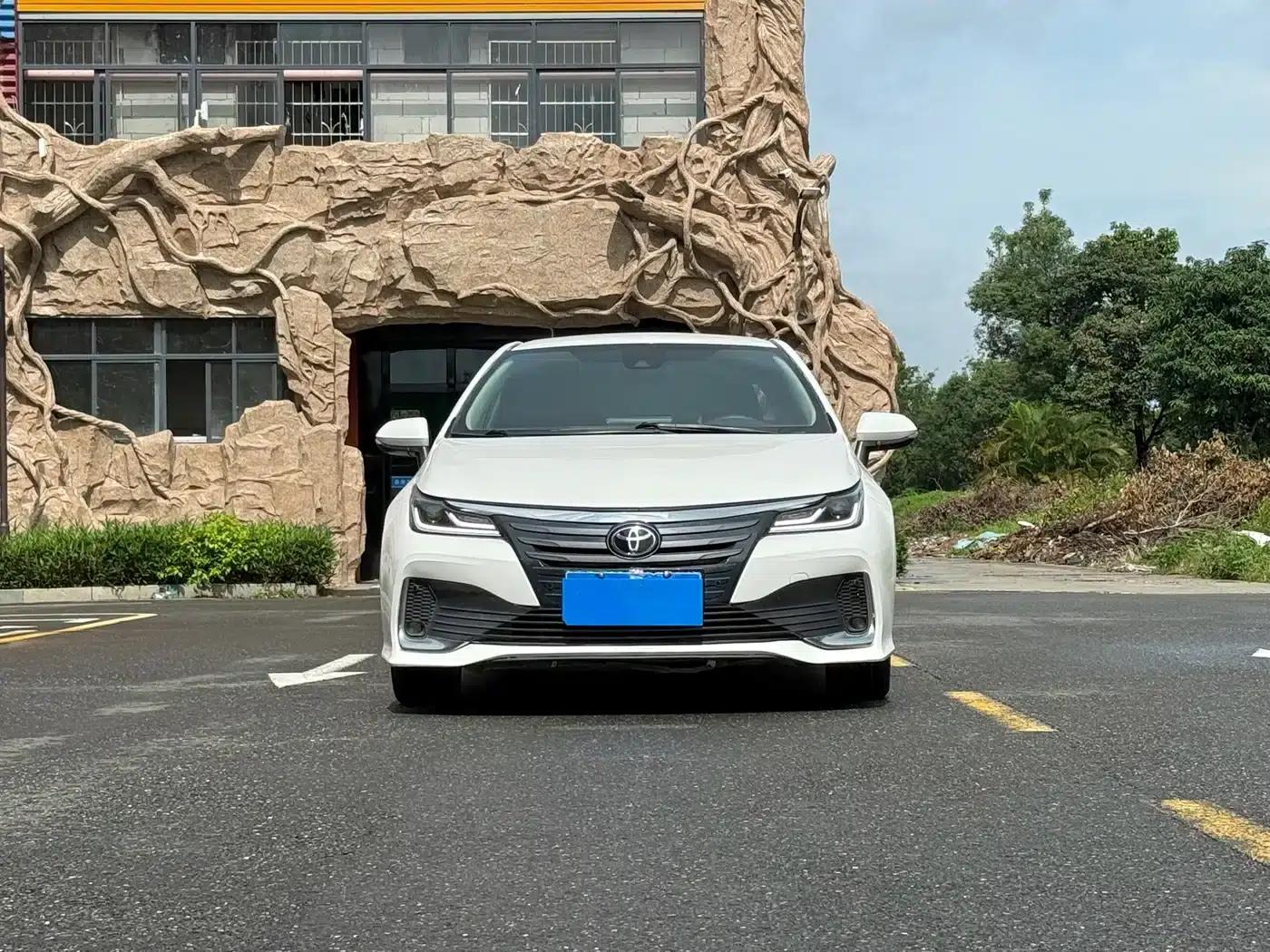 2022 Avalon 2.0L Pioneer Edition — миниатюра 2
