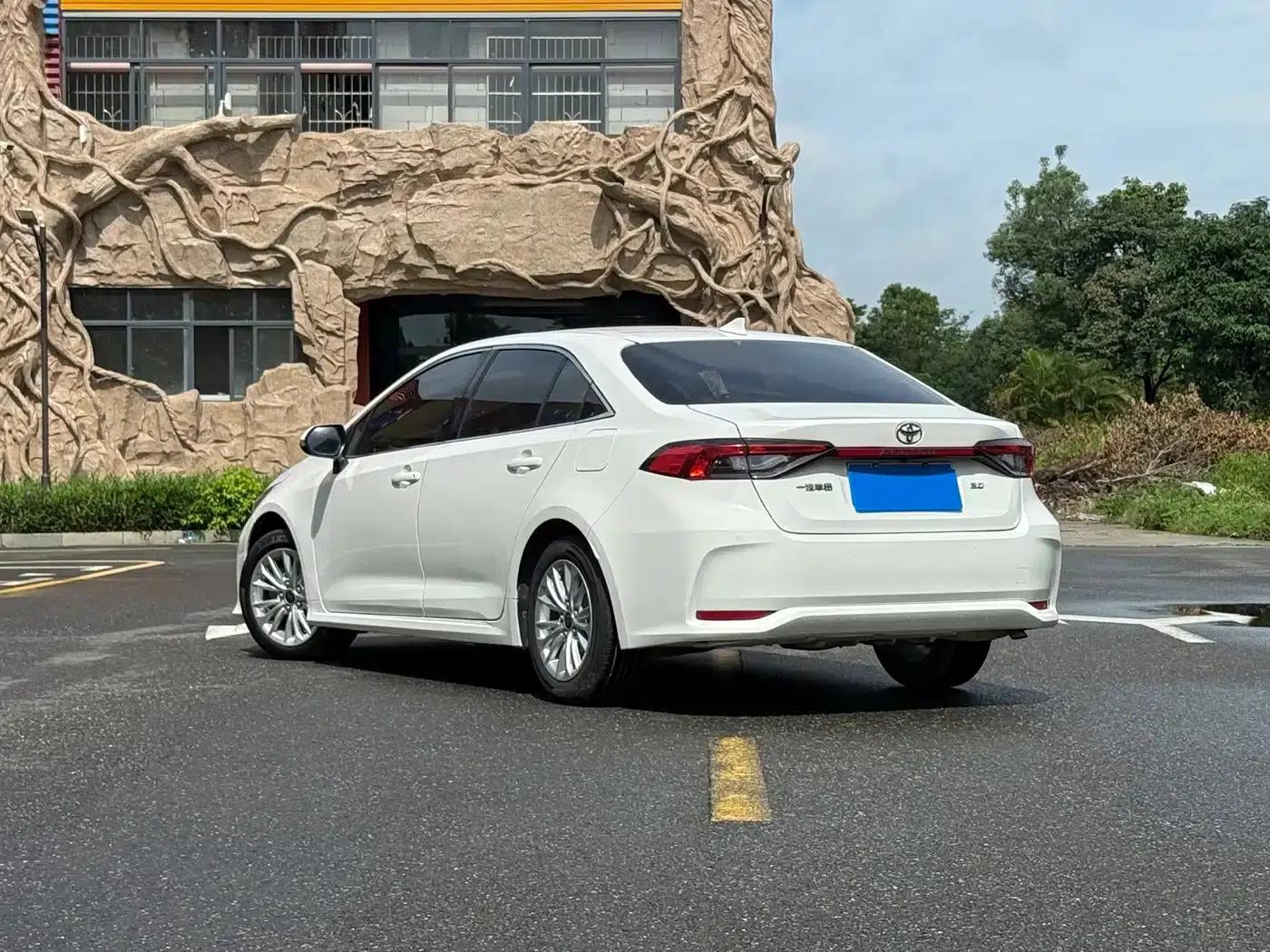 2022 Avalon 2.0L Pioneer Edition — миниатюра 3