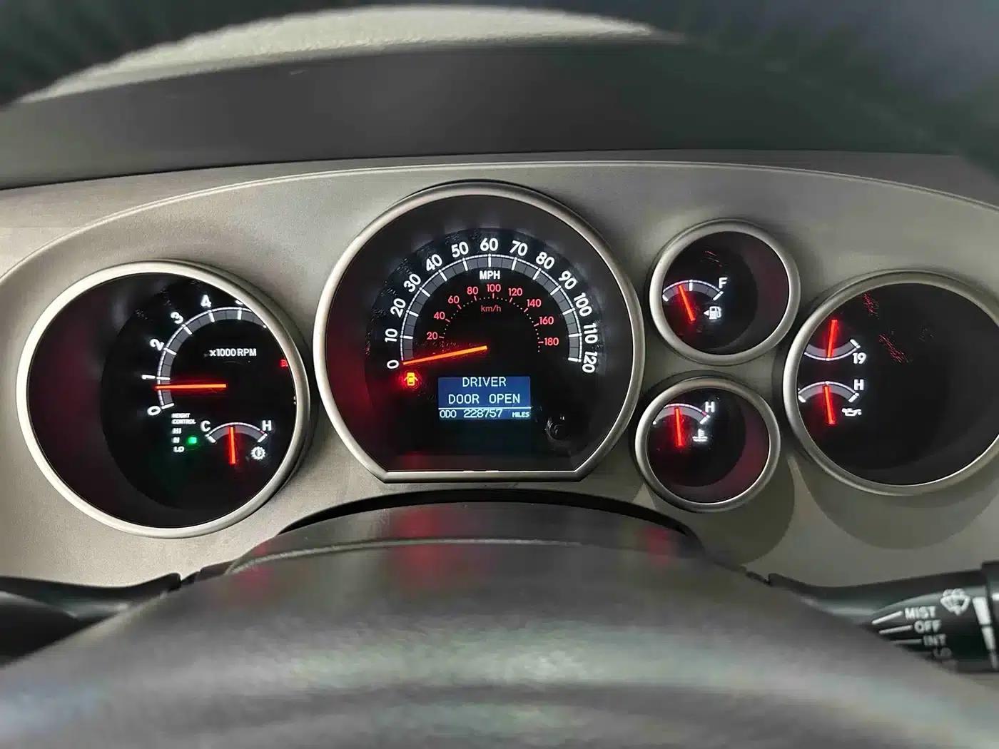 Sequoia 2010 5.7 Platinum Edition — миниатюра 15