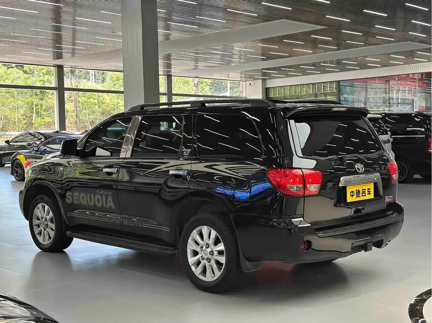 Sequoia 2010 5.7 Platinum Edition — миниатюра 7