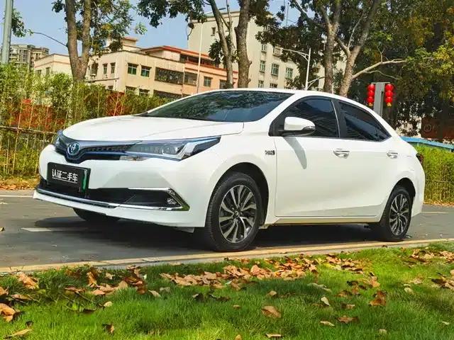 Corolla Hybrid E+ 2019 1.8L E-CVT Leading Edition