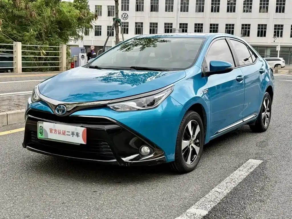 Levin Hybrid E+ 2019 1.8PH V E-CVT Luxury Edition — миниатюра 2