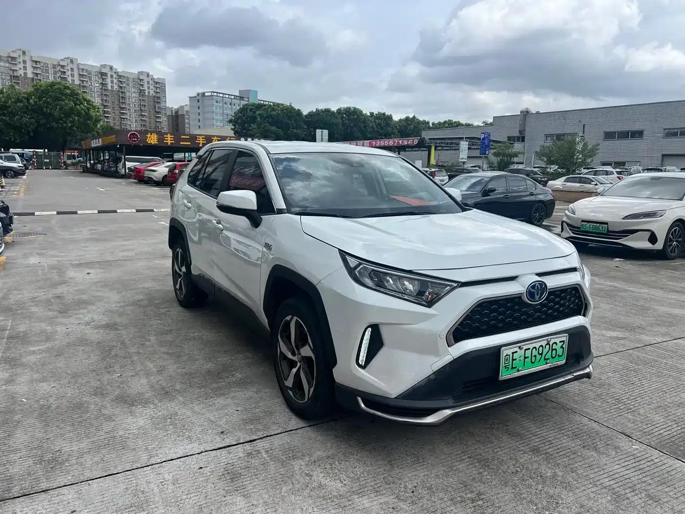 RAV4 Hybrid E+ 2021 2.5L 2WD Urban Pro — миниатюра 3