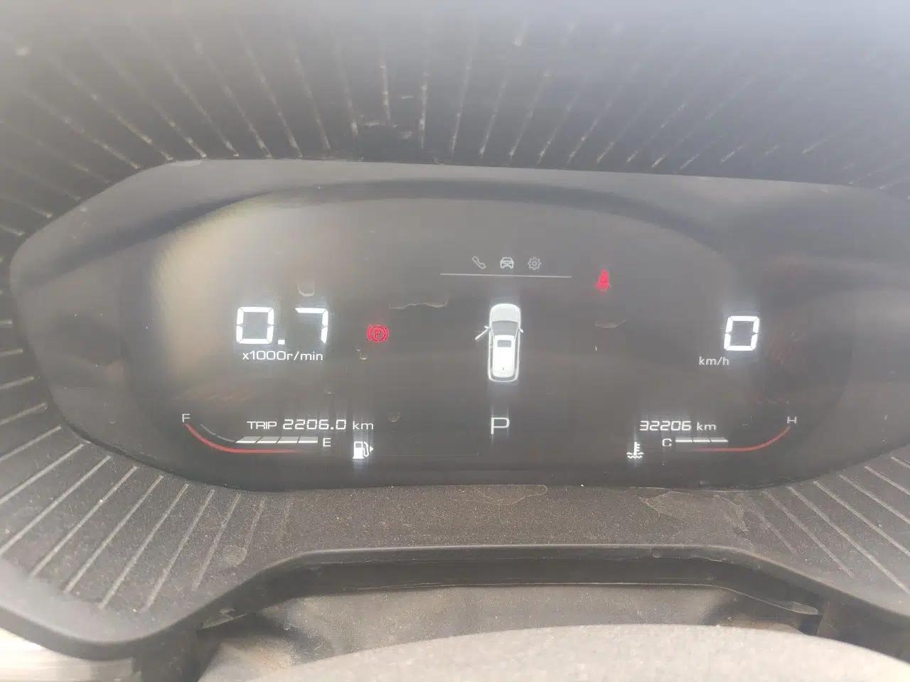 Wuling Asta 2021 1.5T CVT Starlight Edition — миниатюра 11