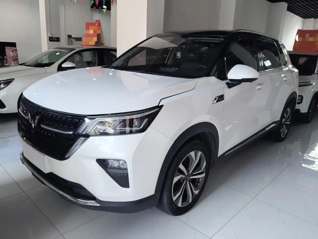 Wuling Asta 2021 1.5T CVT Star曜 Edition — миниатюра 1