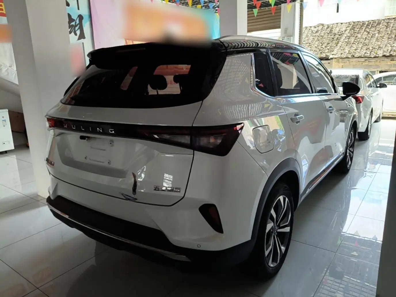 Wuling Asta 2021 1.5T CVT Star曜 Edition — миниатюра 6