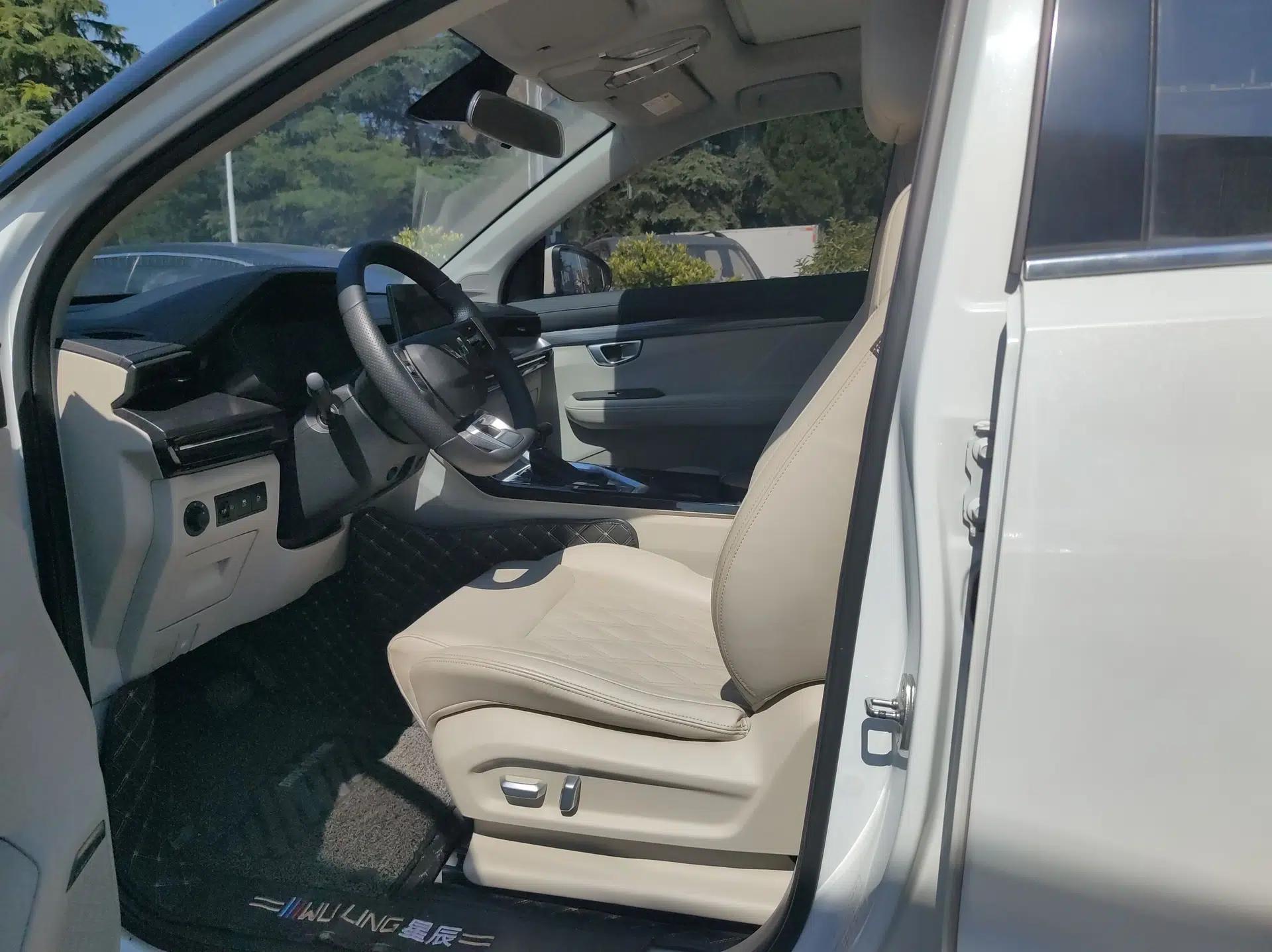 Wuling Asta 2021 1.5T CVT Star曜 Edition — миниатюра 18