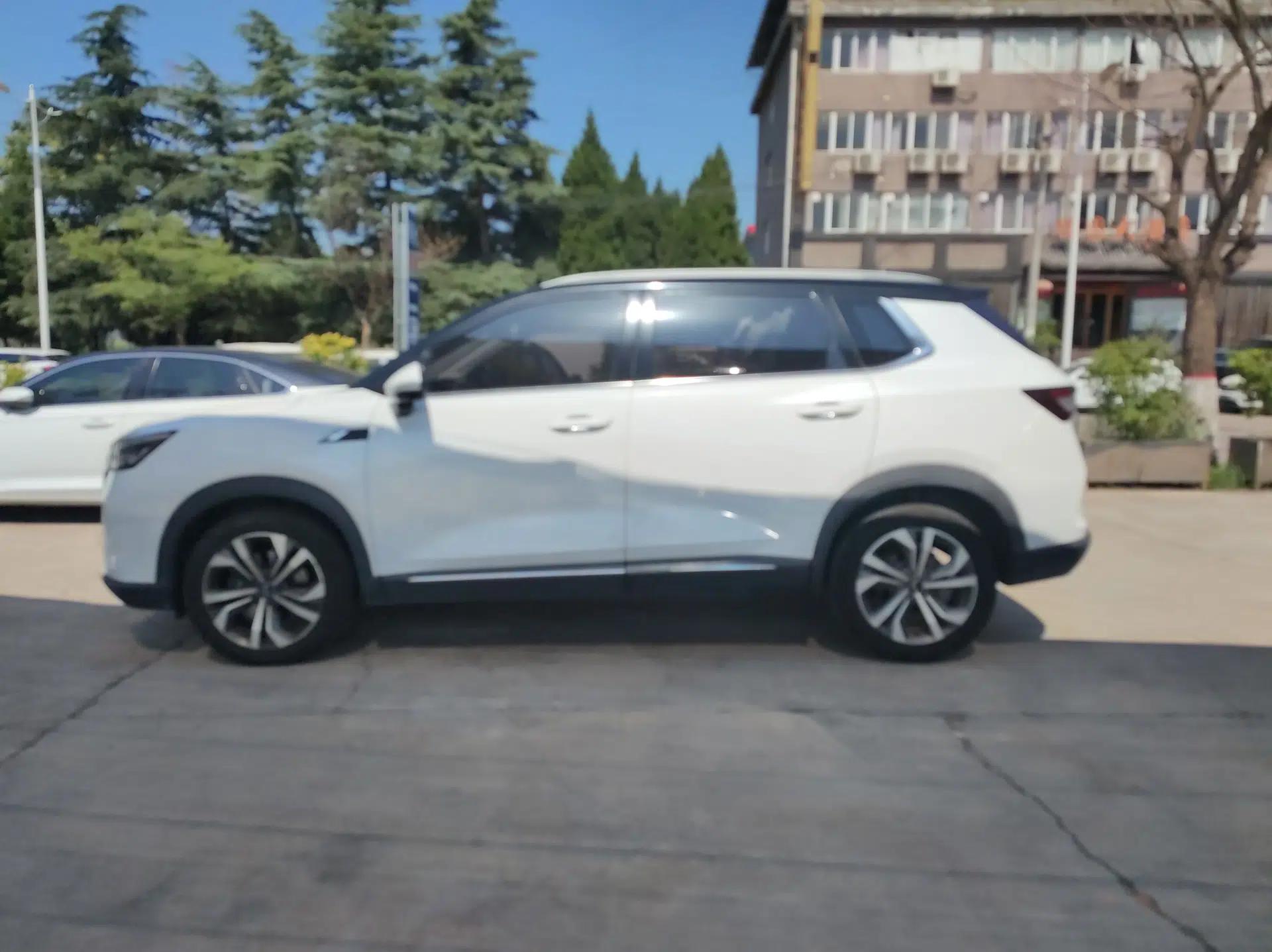 Wuling Asta 2021 1.5T CVT Star曜 Edition — миниатюра 6