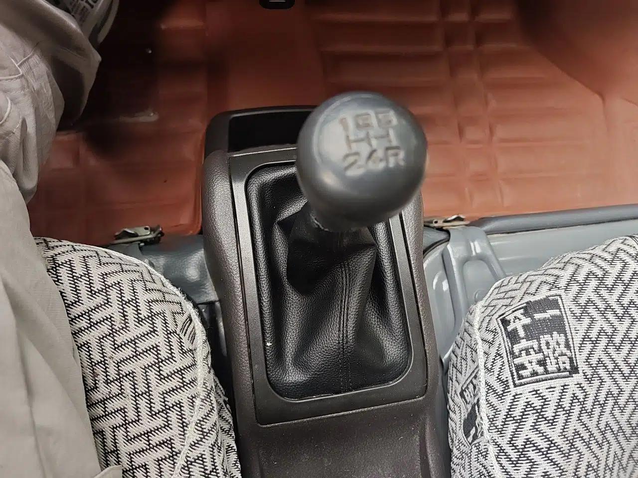 Wuling Rongguang Small Truck 2019 1.5L Base Version Double-Cab Euro VI L3C — миниатюра 14