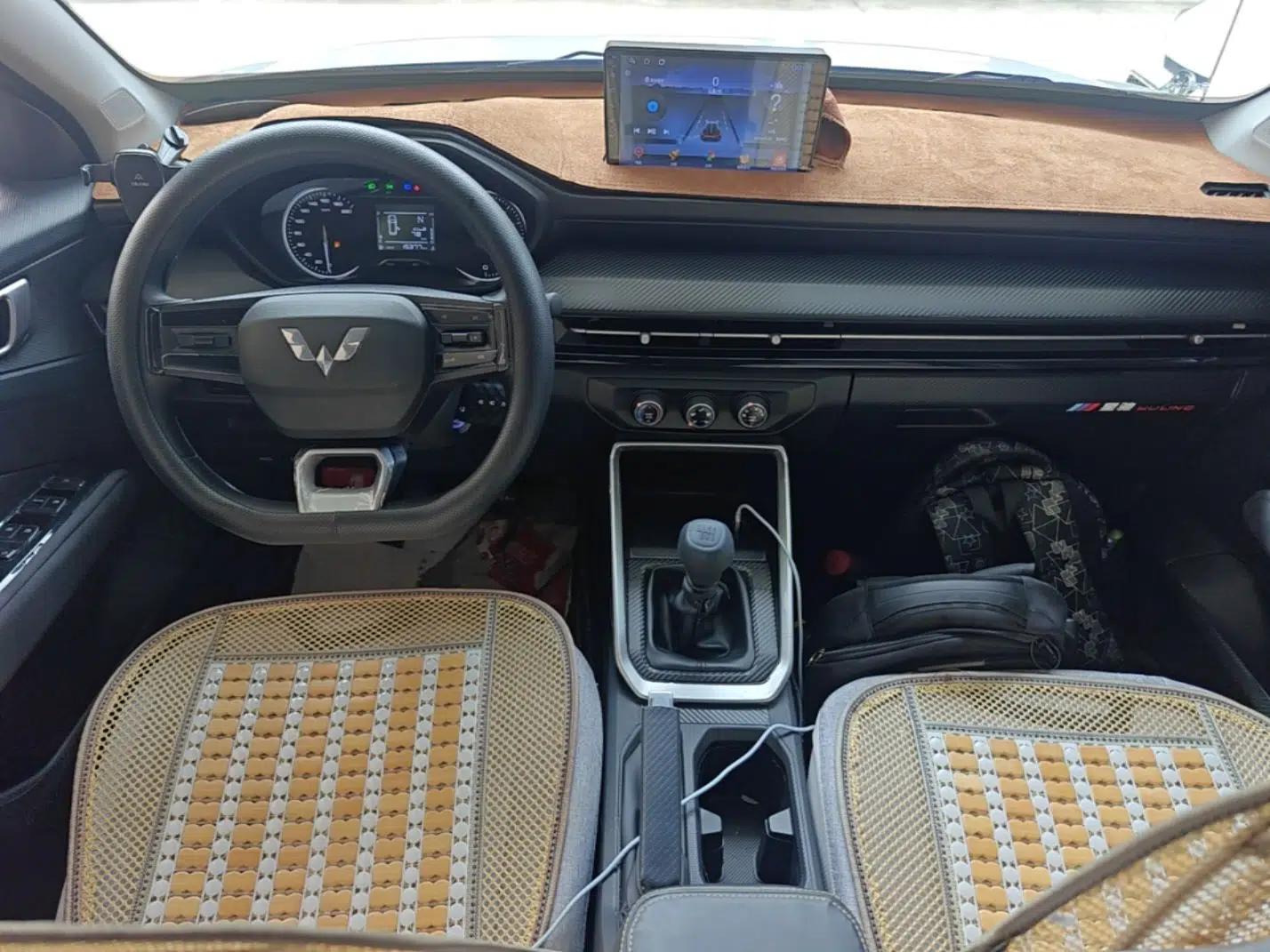 Wuling Alvez 2022 1.5L Manual Free-Style Model — миниатюра 12