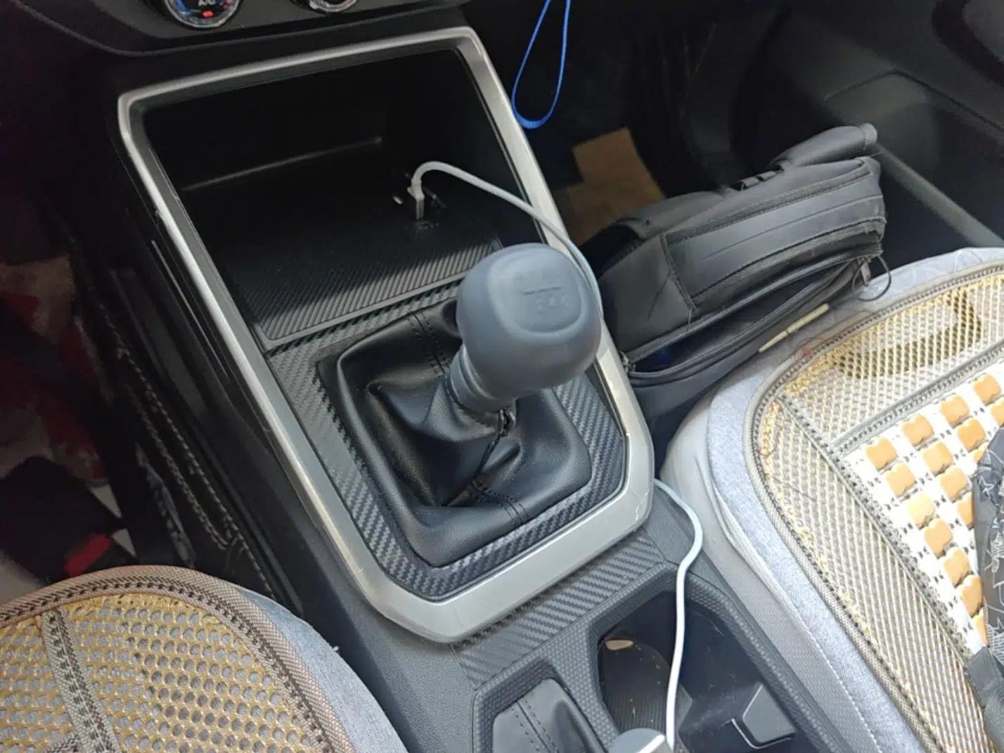 Wuling Alvez 2022 1.5L Manual Free-Style Model — миниатюра 16