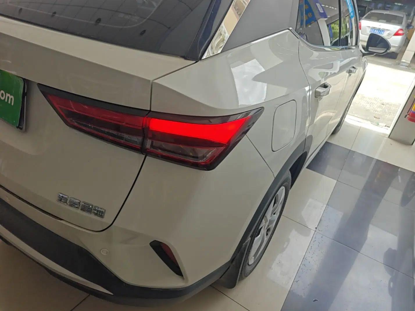 Wuling Alvez 2022 1.5L Manual Free-Style Model — миниатюра 9