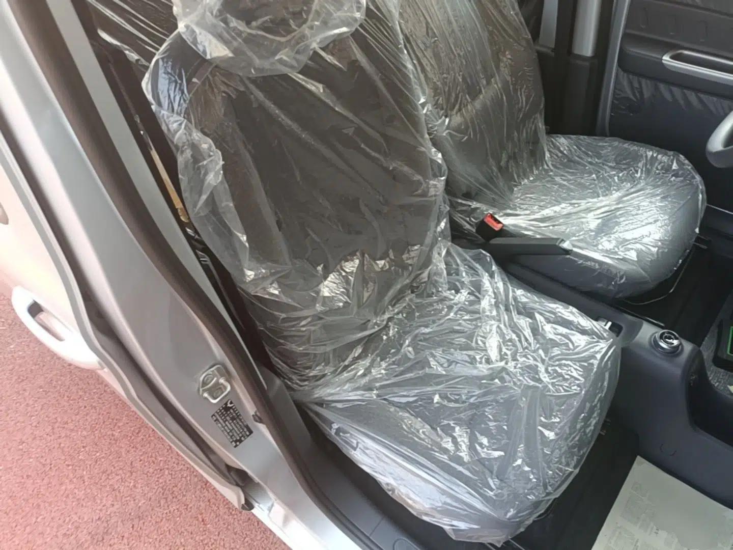 Wuling Zhiguang New Energy 2025 Comfort Model — миниатюра 19