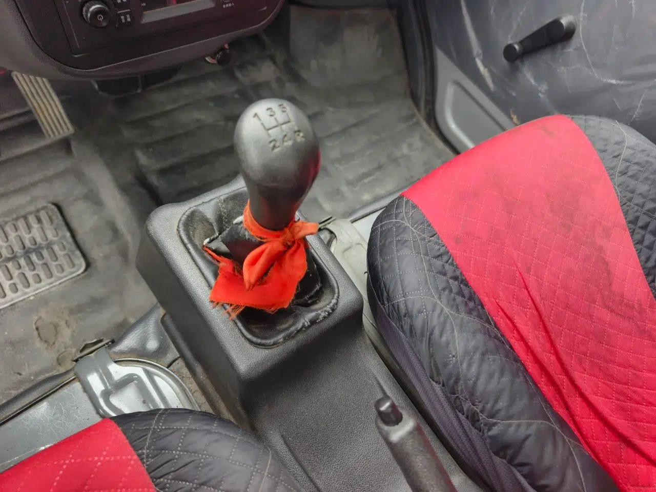 Wuling Zhiguang Small Truck 2019 1.2L Double Cab — миниатюра 14