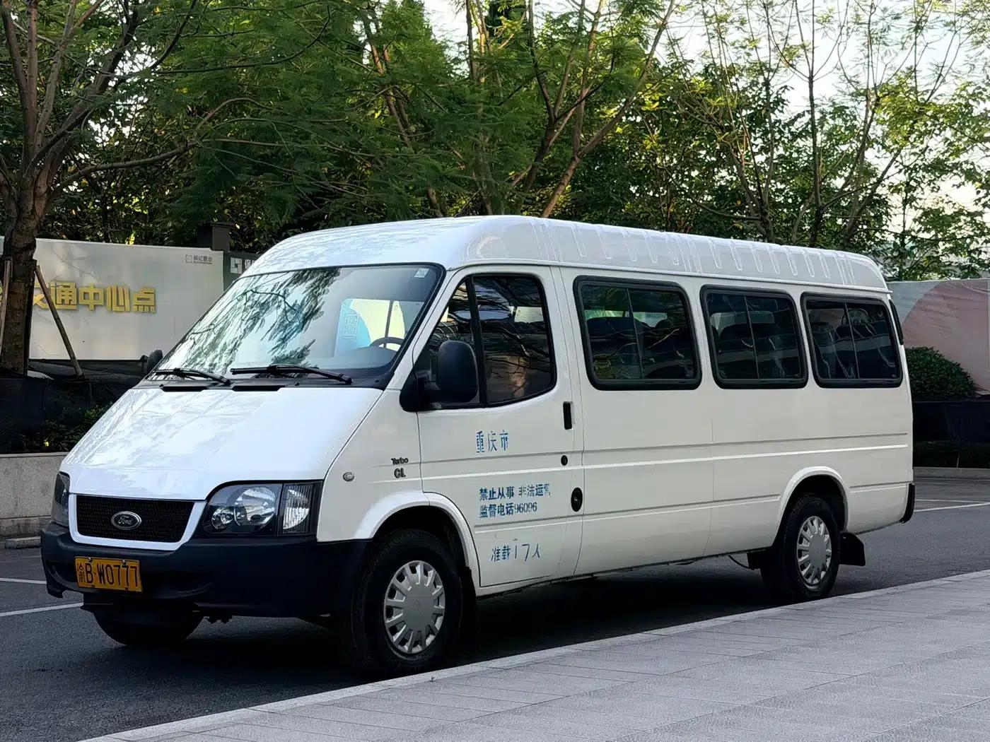 Classic Ford Transit 2016 Model 2.8T Extended Wheelbase 17 Seats High Roof Dual Rear Tires Ice White JX493ZLQ4 — миниатюра 13