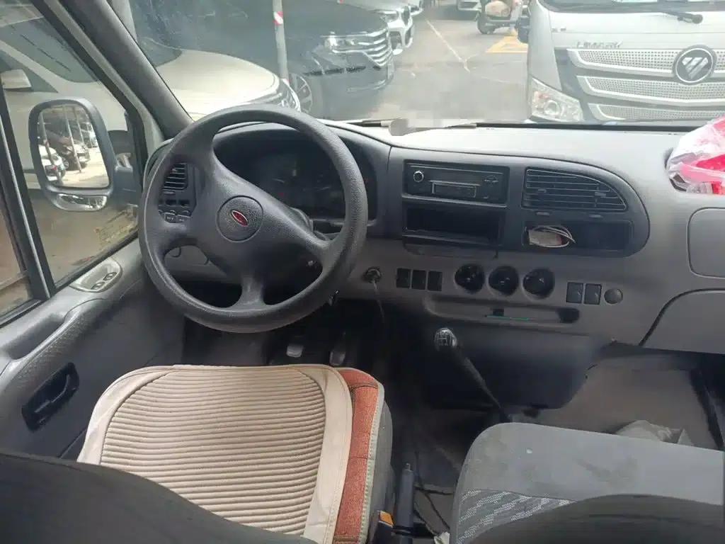 Classic Ford Transit 2015 2.8T Diesel Multi-purpose Vehicle, Long Wheelbase, 6 Seats, Mid-Roof JX493ZLQ4 — миниатюра 3