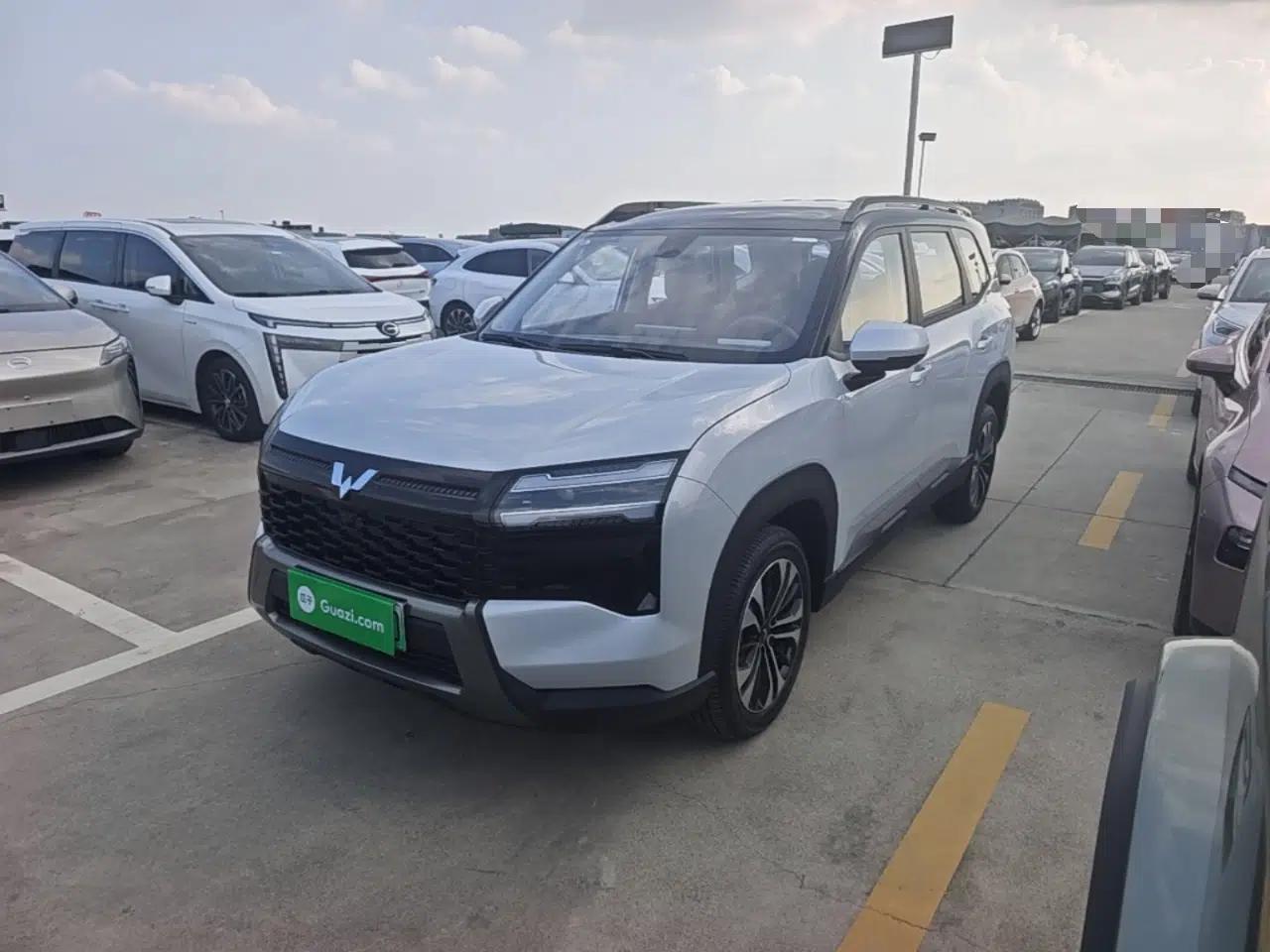 Wuling Xingguang 560 New Energy 2026 Model, Plug-in Hybrid, 125 km, Luxury Version — миниатюра 1