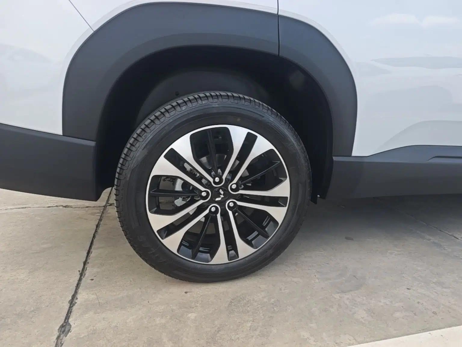 Wuling Xingguang 560 New Energy 2026 Model, Plug-in Hybrid, 125 km, Luxury Version — миниатюра 11