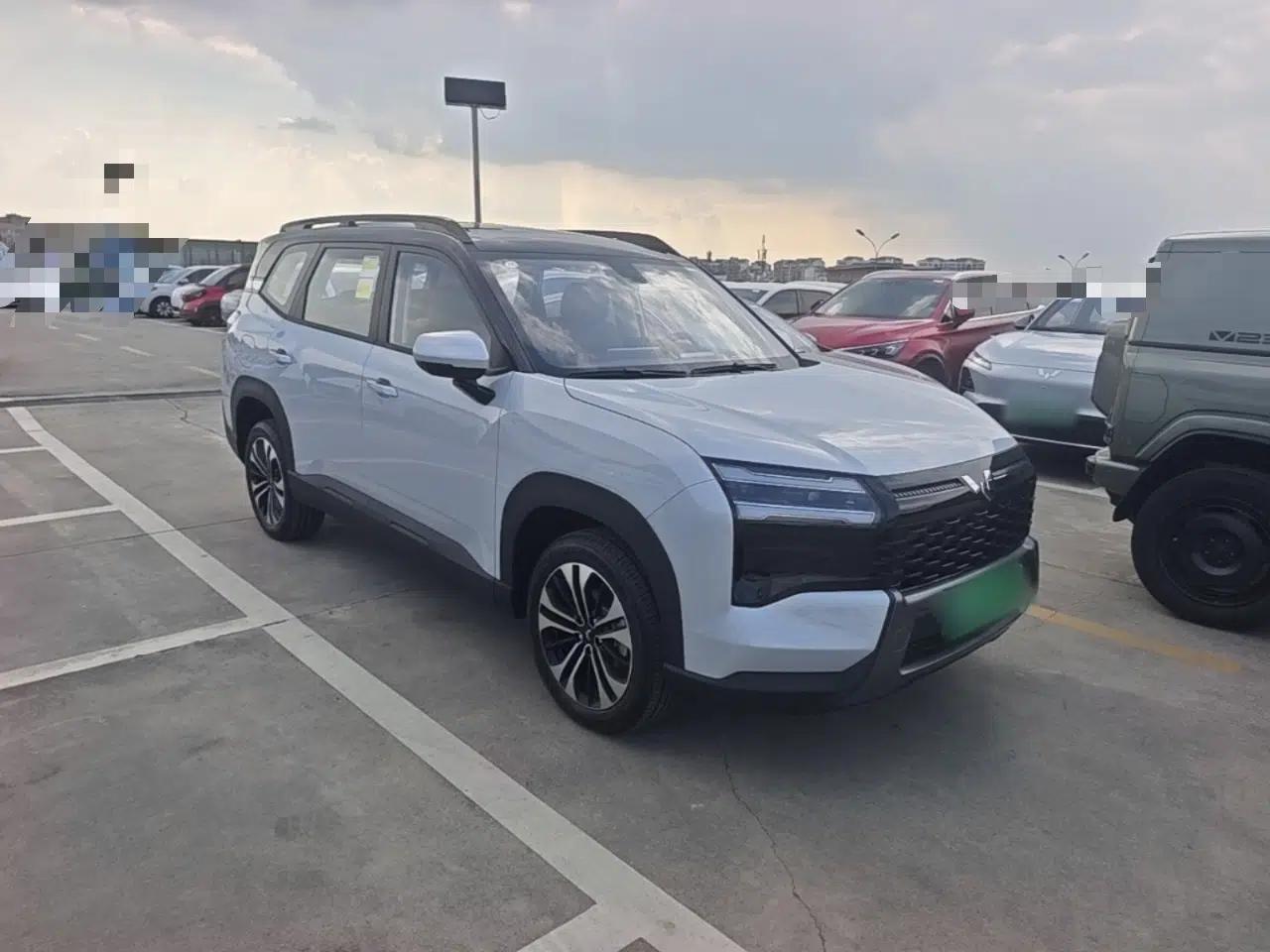 Wuling Xingguang 560 New Energy 2026 Model, Plug-in Hybrid, 125 km, Luxury Version — миниатюра 12