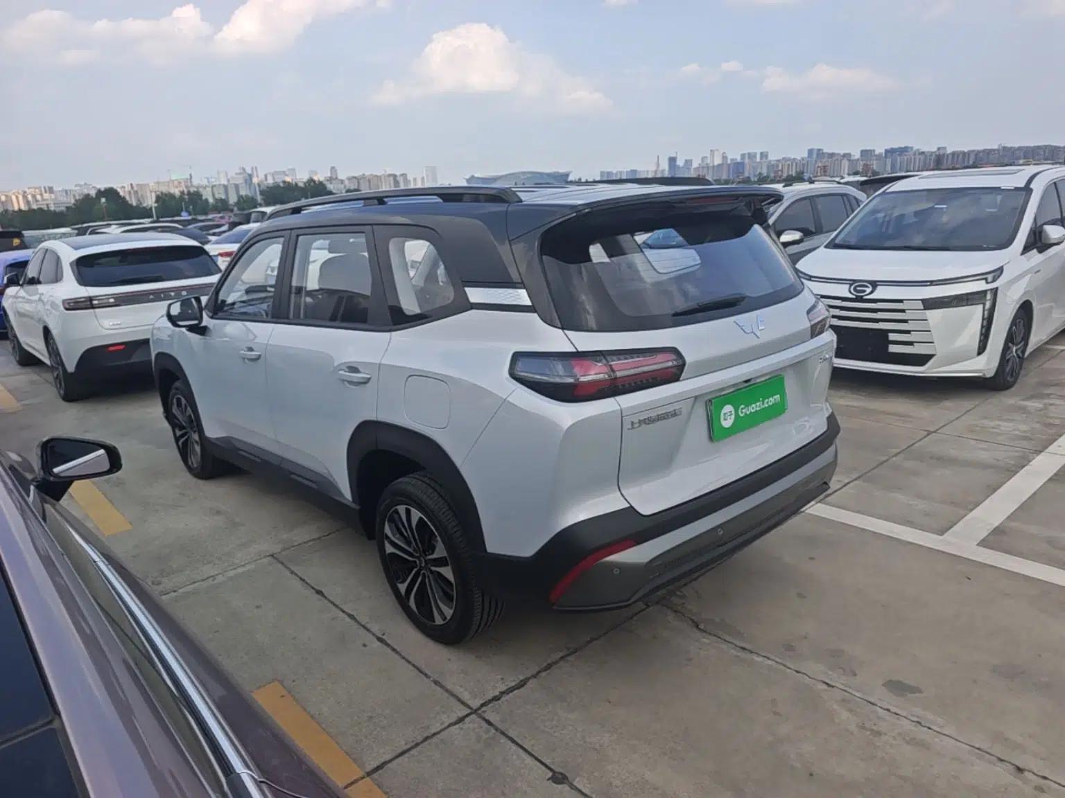 Wuling Xingguang 560 New Energy 2026 Model, Plug-in Hybrid, 125 km, Luxury Version — миниатюра 13
