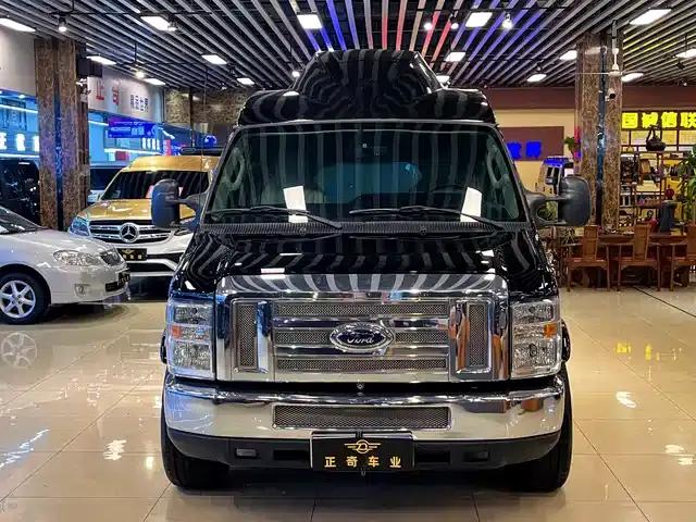 2011 Ford E350 5.4L Standard Yacht Edition