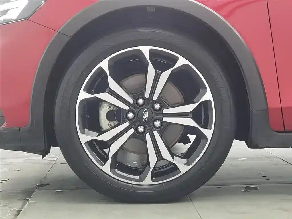 2020 Ford Focus Active EcoBoost 180 Automatic Sport Edition — миниатюра 17