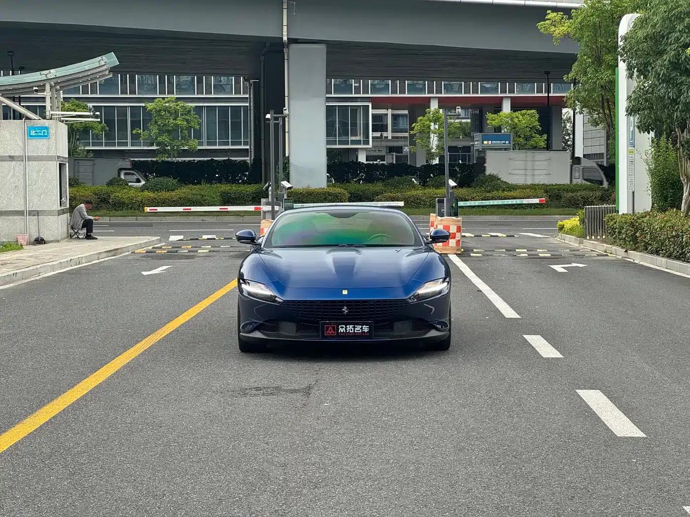 Roma 2020 3.9T V8 — миниатюра 2