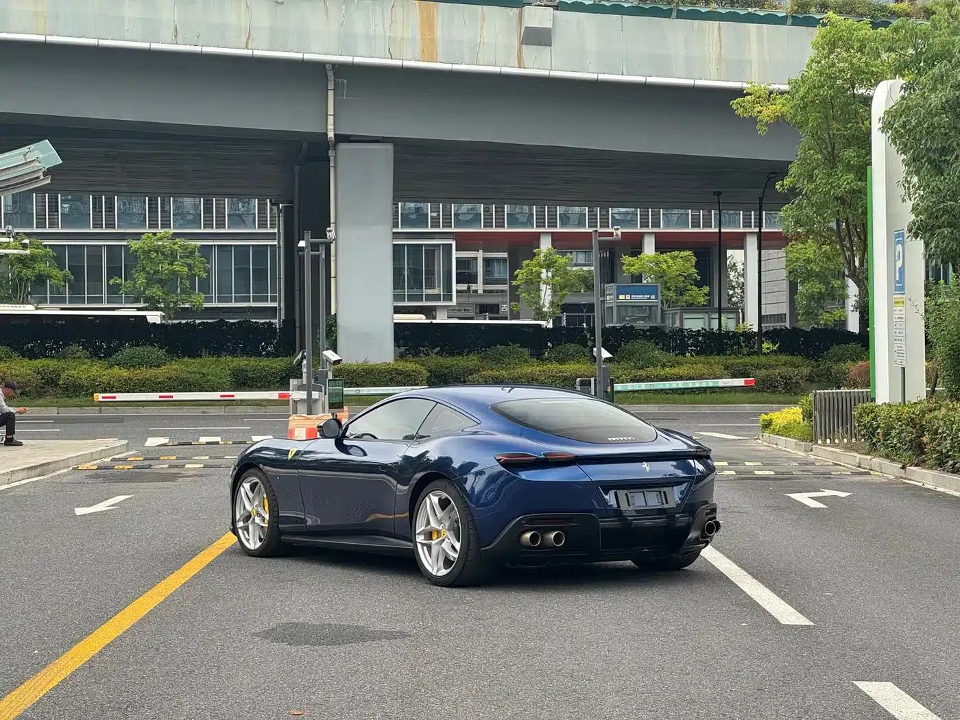 Roma 2020 3.9T V8 — миниатюра 4