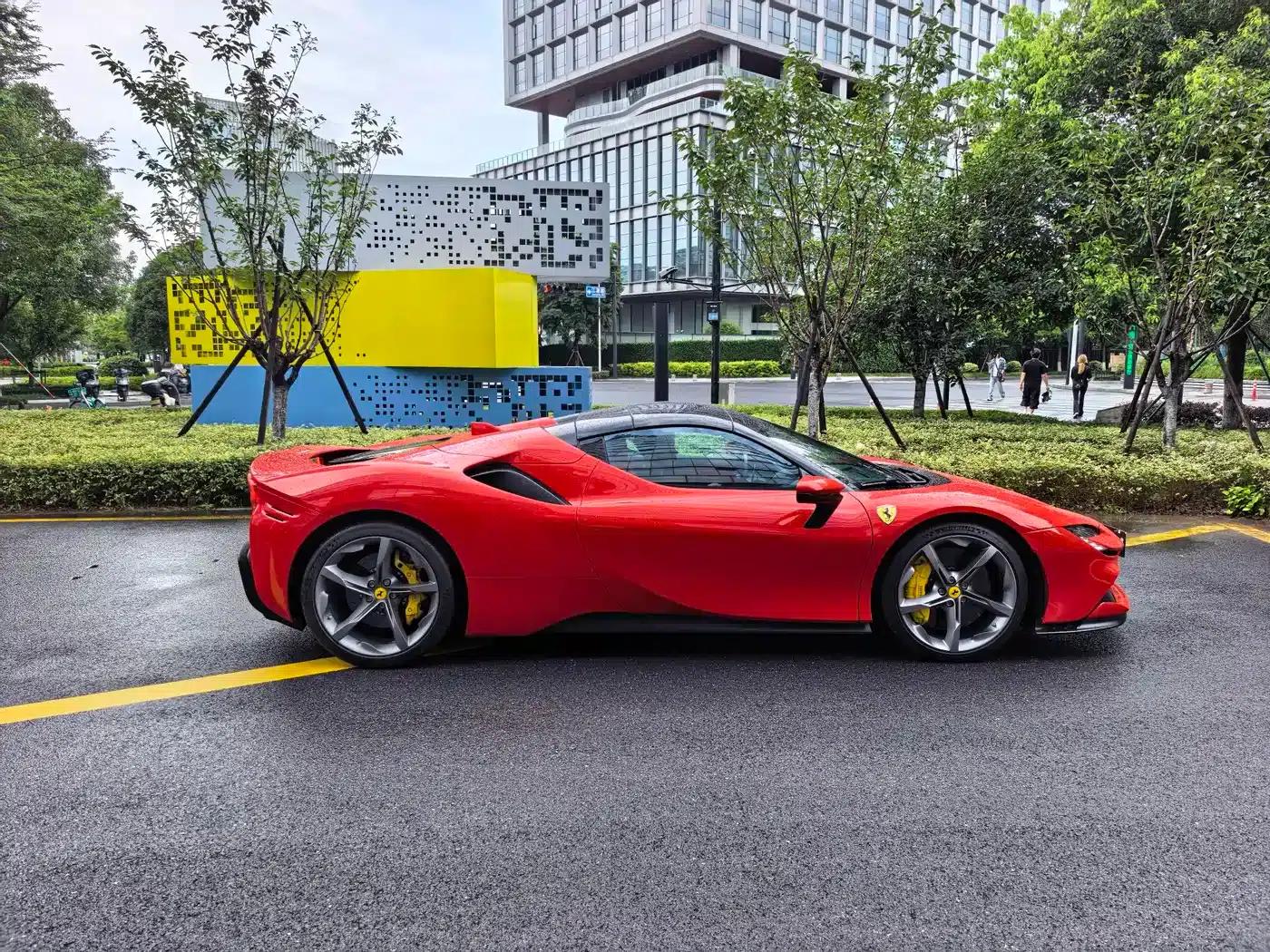 SF90 2021 3.9T V8 Spider — миниатюра 15