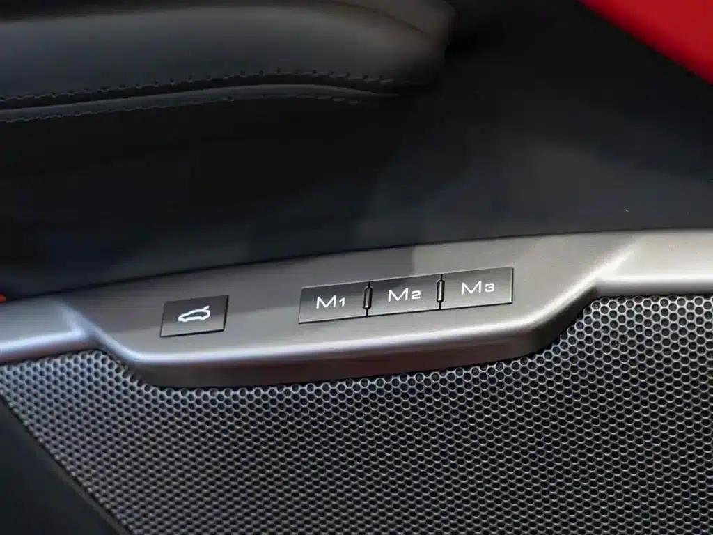 2018 Portofino 3.9T — миниатюра 17