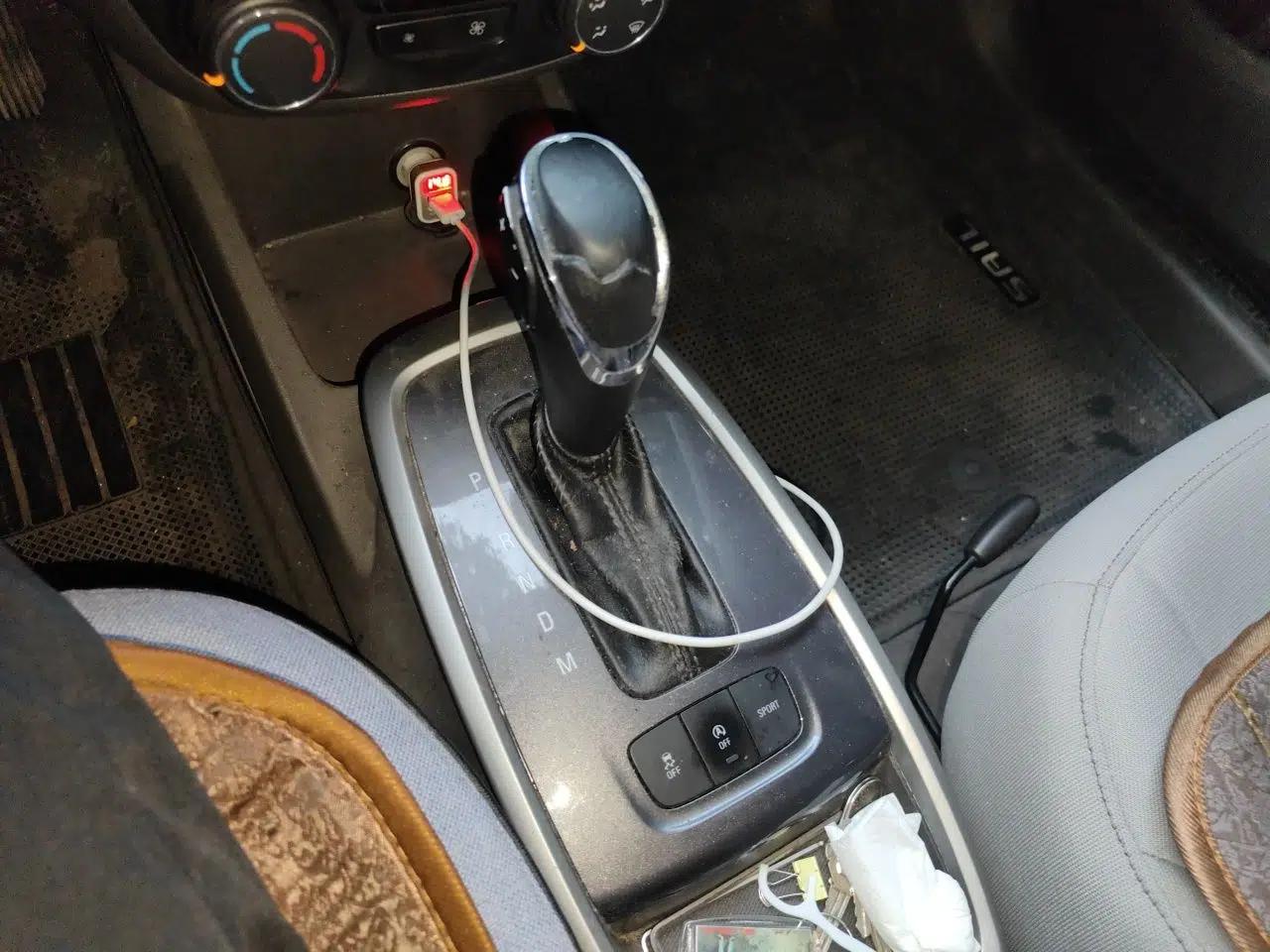 Chevrolet Lova RV 2016 1.5L Automatic Comfort Edition — миниатюра 14