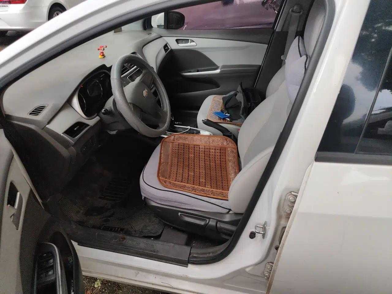 Chevrolet Lova RV 2016 1.5L Automatic Comfort Edition — миниатюра 15