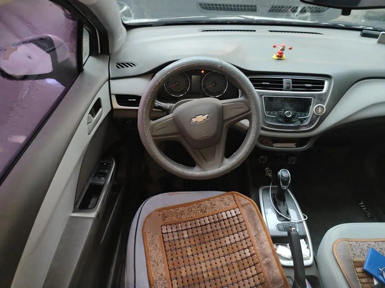 Chevrolet Lova RV 2016 1.5L Automatic Comfort Edition — миниатюра 10