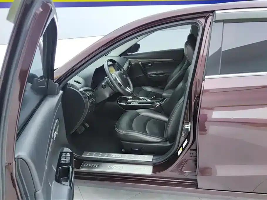 Trumpchi GA6 2016 235T DCT Luxury Edition — миниатюра 9