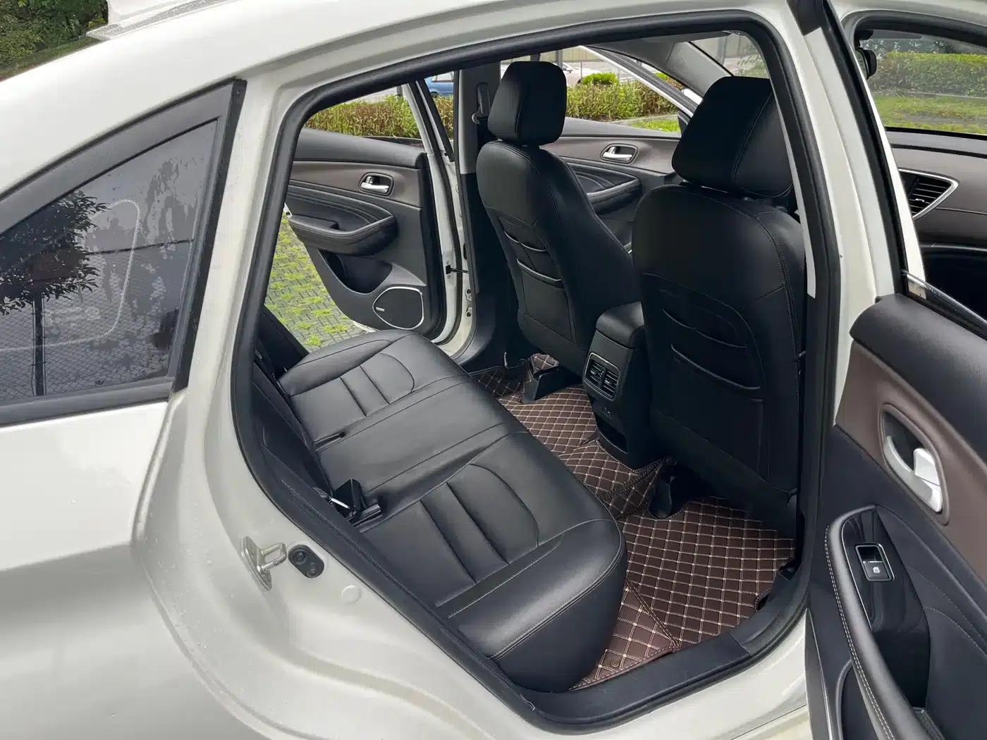 Trumpchi GA4 2018 150N Automatic Deluxe Edition — миниатюра 11