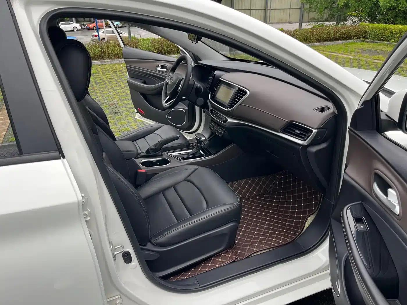 Trumpchi GA4 2018 150N Automatic Deluxe Edition — миниатюра 10