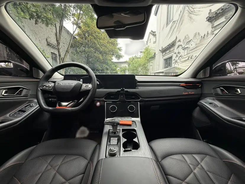 EXEED Lingyun 2022 Lingyun S 400T All-Wheel-Drive Superpower PRO Edition — миниатюра 30