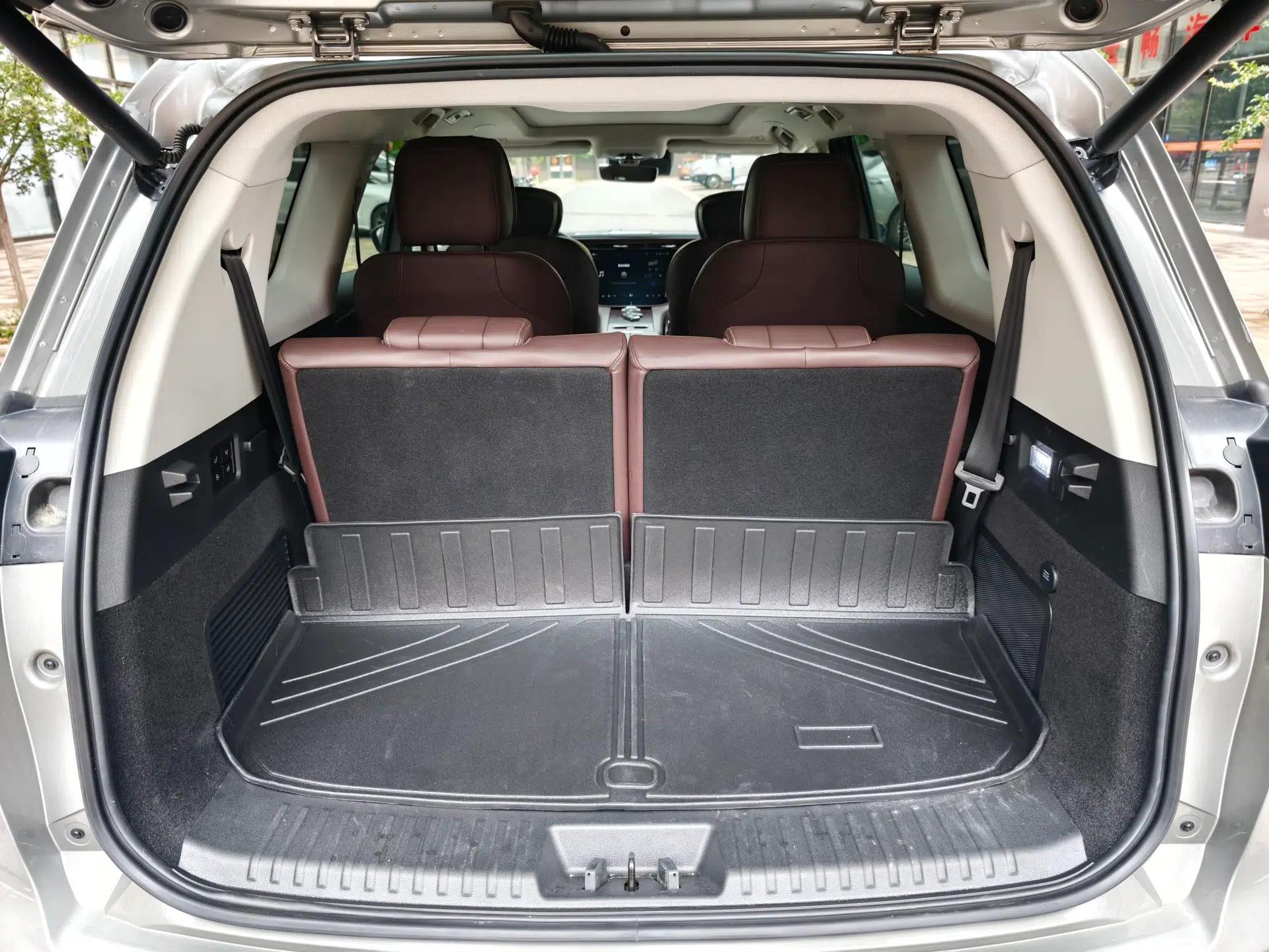EXEED Lanyue 2023 400T Four-Wheel Drive Star Prestige Edition 6 Seats — миниатюра 11