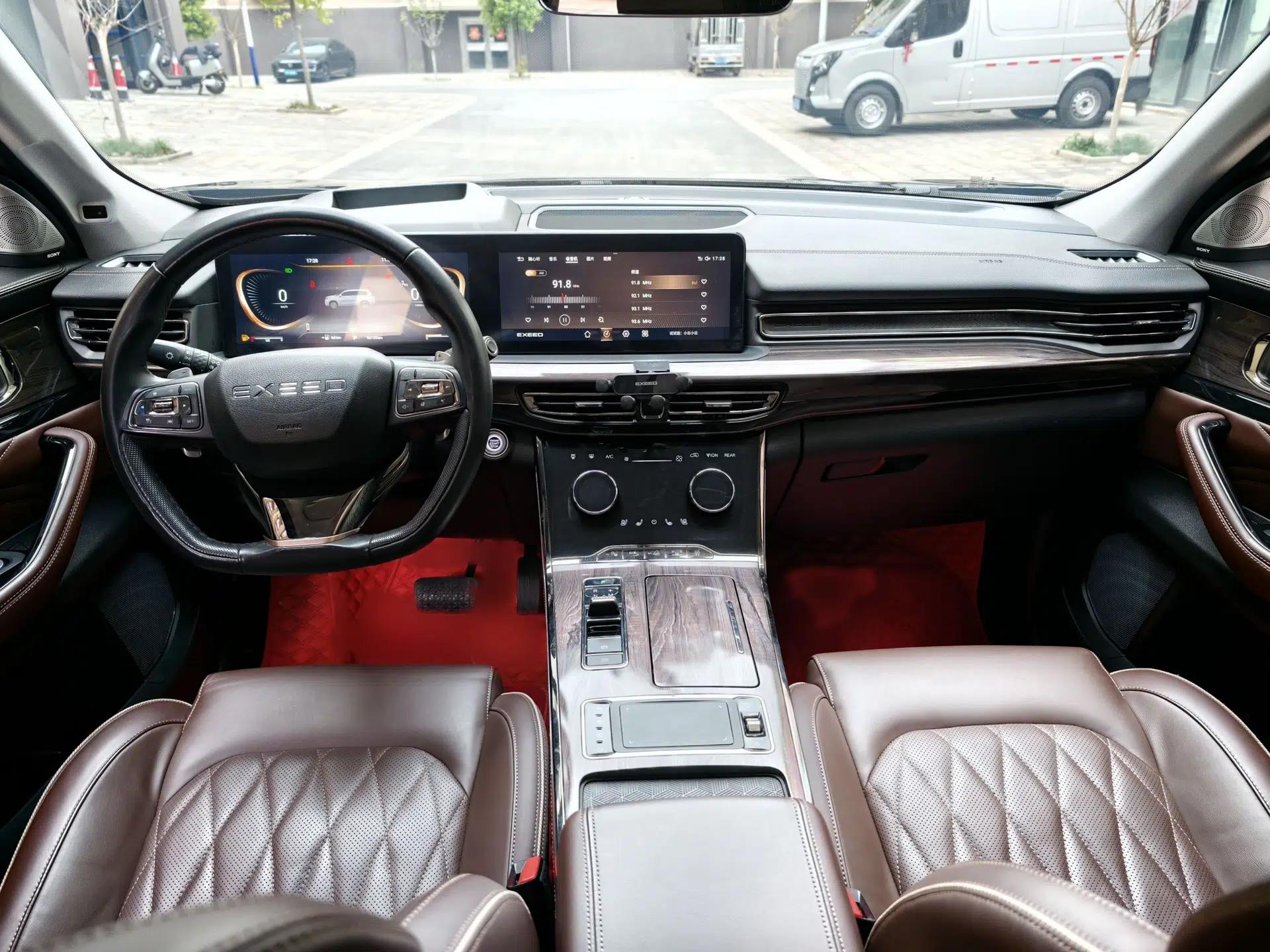 EXEED Lanyue 2021 400T Four-Wheel Drive Star Prestige Pro Edition 7 Seats — миниатюра 8