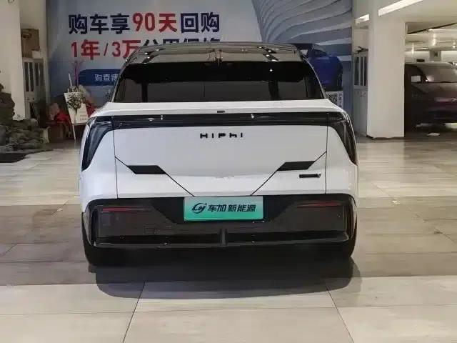 HiPhi Y 2023 560km Elite Edition — миниатюра 8