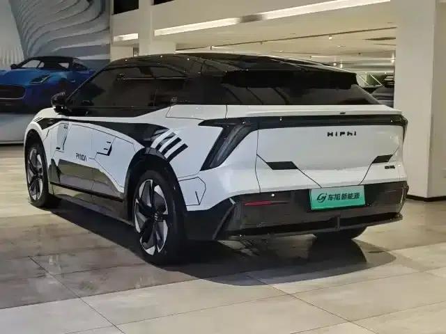 HiPhi Y 2023 560km Elite Edition — миниатюра 9