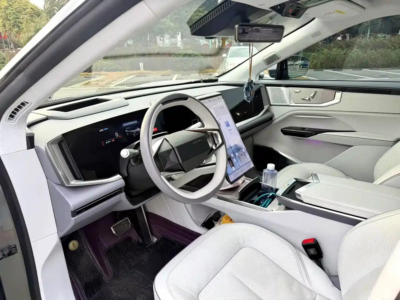 HiPhi Y 2023 560km Pioneer Edition — миниатюра 3