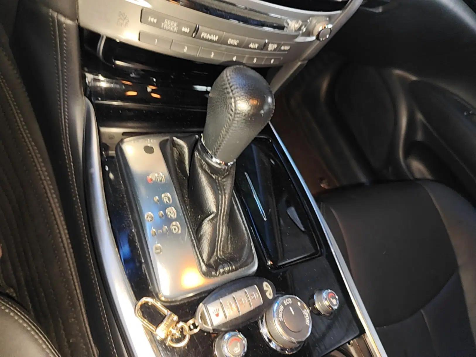 Infiniti Q70 2015 Q70L 2.5L Elite Edition — миниатюра 16