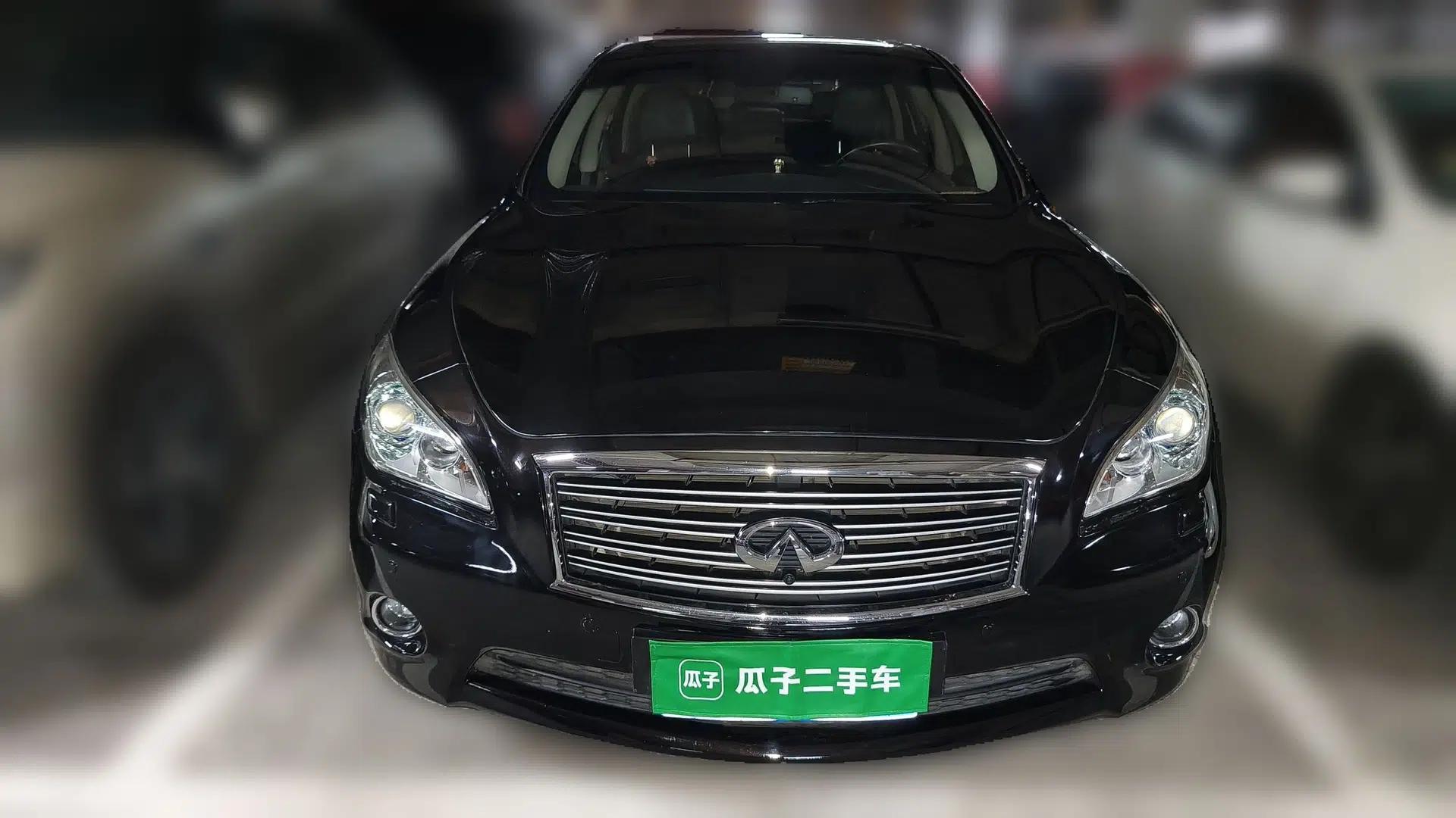 Infiniti Q70 2013 Q70L 2.5L Comfort Edition — миниатюра 2