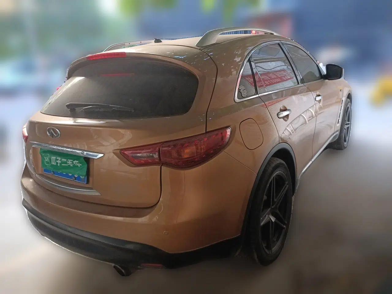 Infiniti QX70 2013 3.7L Standard Edition — миниатюра 6