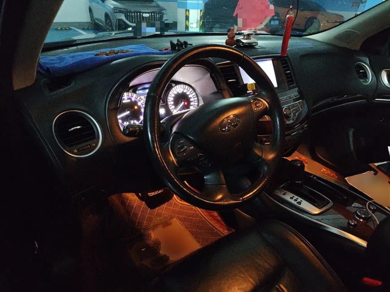 Infiniti JX 2013 JX35 Two-Wheel-Drive Excellence Edition — миниатюра 9